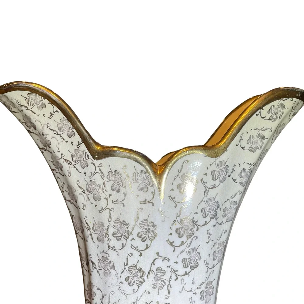 Chic Pottery Vase‎ Four Leaf Clover Gold Gilt Floral Zanesville Ohio 11.5